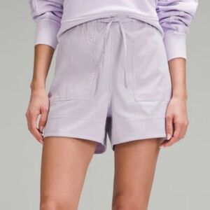 Lululemon Cotton-Blend Poplin High-Rise Short 4" Lavender Liliac Women's Shorts